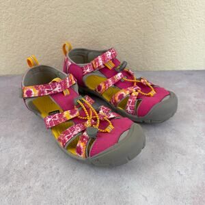 KEEN Moxie Sandals Girls Youth Size 6 Pink Yellow Water Shoes Closed Toe 1026320